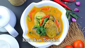 Sebelum dicampur bumbu, ikan tongkol digoreng dulu. Kari Ikan Tongkol Youtube