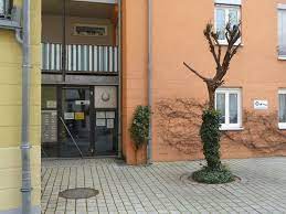 Wer nach nördlingen kommt, um hier eine wohnung zu mieten, wird unter den 38 im letzten jahr fertiggestellten wohnungen hoffentlich ein objekt finden, das seinen vorstellungen entspricht. 2 Raumwohnung In Nordlingen Zu Vermieten In Bayern Nordlingen Erdgeschosswohnung Mieten Ebay Kleinanzeigen