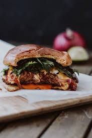 Rezept Beyond Meat Burger Mit Mango Salsa Beyond Meat Burger Chicken Crockpot Recipes Mango Salsa