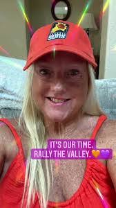 Jane Mitten's Instagram, Twitter & Facebook