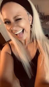 I swear some of yall are Sims characters 🤣 #cringe #wecanseeyou