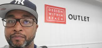 Malik Owens (@maliksellfurn)