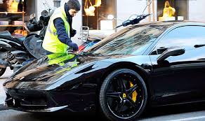 Maybe you would like to learn more about one of these? Ozil Y Su Ferrari 458 Italia