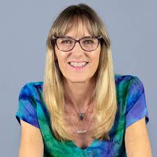 Behind the Power: You're Not Crazy, You Are Powerful : Roberts, Allyson,  Davis, Anna, Zimpel, Audra, Sullivan, Michelle, Arnett, Erin, Cole,  Christine N., Cole, John, Walker, Donna, Shiver, Blair, Etzwiler, Jennifer:  Amazon.de: