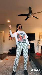 Green Zebra Jeans Outfit Video Cute Outfits Green Pants Outfit Zebra Pant