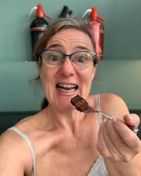 My sister's a pool shark. Who knew? #poolshark #shootingpool  #solidsandstripes #hangingoutwithfamily #havingfunwithfamily #beerandpool  #greenwichvillage #greenwichvillagenyc #cellardog #iloveny #ilovenyc  #therobinscene