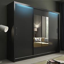 Gleichzeitig lassen sie sich sinnvoll zum ankleiden einsetzen. Selsey Schwebeturenschrank Kier 250 Cm Kaufland De