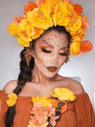 🌼✨ ¡Catrina Cempasúchil para el Día de Muertos! 🎃💀 Este look lleno de  tradición y belleza está inspirado en las flores de cempasúchil, perfectas  para honrar nuestras raíces. 🌸 En este mini tutorial te ...