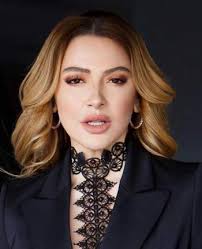 View this post on instagrama post shared by hadise (@hadise)عرض صورة هاديسا جاء بالتزامن مع صدور أغنيتها الجديدة. Ù‡Ø§Ø¯ÙŠØ³Ø§ ÙˆØ§Ù„Ø¯ØªÙ‡Ø§ Ø­Ø§ÙˆÙ„Øª Ø§Ù„Ø¥Ù†ØªØ­Ø§Ø± Ø¨Ø³Ø¨Ø¨Ù‡Ø§ ÙˆØ´Ù‚ÙŠÙ‚ØªÙ‡Ø§ Ø³Ø±Ù‚ØªÙ‡Ø§ ÙˆÙ…Ø§ Ù‚ØµØ© Ø§Ù„Ø±Ø³Ø§Ø¦Ù„ Ø§Ù„Ø¬Ù†Ø³ÙŠØ©