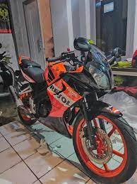 Namun untuk soketnya… ampun brooo…. Striping Cbr 150 R Old 2006 Variasi Dan Ori Translated Copy Of Out3 Striping Cbr 150 R Old 2006 Variasi Dan Ori