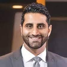 Roxanne Laduca's Instagram, Twitter & Facebook