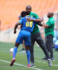 Absa premiership (afrique du sud). New Era Newspaper On Twitter Namibian Striker Peter Shalulile Today Inspired His South African Club Mamelodi Sundowns To A 3 0 Win Over Rivals Kaizer Chiefs In An Exciting Psl Clash Shalulile Netted