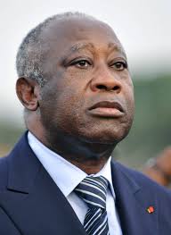 Tout ce qu'ils savent dire, c'est " Et Au temps de GBAGBO..." Rappelez vous  que cela fait 15 années déjà... Les époques sont pas les mêmes. L'un a  dirigé avec un rebellion