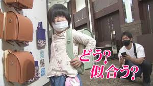 背負って触って品定め！気分は小学生…ランドセル商戦のゴールデンウイーク 出張展示会賑わう 富山 | TBS NEWS DIG