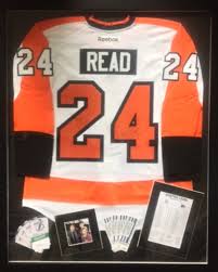 Discover over 20 shadow box ideas for your keepsakes. Sports Memorabilia A Great Collector Decorating Idea Creative E Tips Guide To Picture Framing