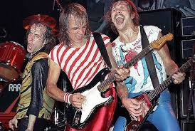 Nowadays, jabs, as well as the rest of the scorpions, use a german guitar brand known as dommenget, which recently released his newest signature model guitar known as the mastercaster. Fender Projects