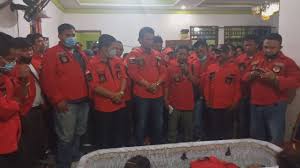 Pasalnya organisasi turun tangan dalam mengawal kasus sabotase peribadatan di sebuah pos pi hkbp yang terjadi di cikarang beberapa waktu lalu. Keluarga Pemuda Batak Bersatu Dpd Jabar Dan Jajaran Dpc Kab Subang Purwakarta Dan Karawang Mengucapkan Turut Berduka Cita Atas Meninggalnya Robinson Sinabutar Anggota Pac Klari 20 10 2020 Postkeadilan