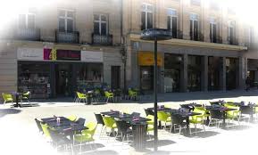 Un Glacier Artisanal Avis De Voyageurs Sur Cote Place Poitiers Tripadvisor