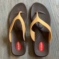 Okabashi Flip Flop M L Sandals Brown Gold Thong