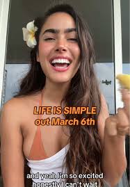 Full Circle Moment: Life is Simple Out March 6th