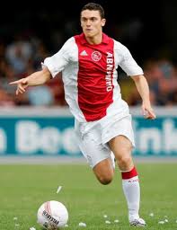 Of arsenal's reported interest in vermaelen, adams added: Pokerspel Om Vermaelen Brussel De Standaard Mobile