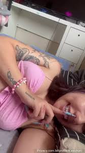 Kinechan rebolando o bundão irresistível - Patricinhas