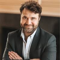 400+ perfiles de «Yanovsky»