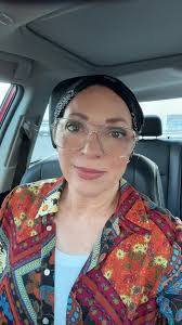 Dana Usher's Instagram, Twitter & Facebook