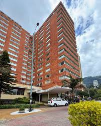 🏛️ Un &iacute;cono que te recibe, te conecta y te hospeda. En Tequendama, desde  la fachada, lobby y restaurante, cuenta una historia que se vive paso a  paso, en pleno coraz&oacute;n de