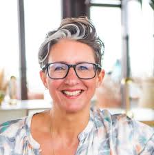 Yoga classes (intermediate) inc meditation in nice surroundings preferably  please 🧘🏻‍♀️