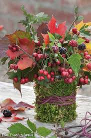 Dekorieren Fur Den Urlaub Macht Immer Spass Fur Die Ganze Familie Jede Dekoration Diy Herbstdeko Herbst Dekoration Herbst Dekor Blumengestecke