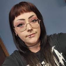 Justin Hamlet's Instagram, Twitter & Facebook