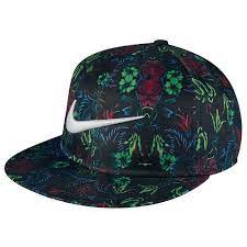 Nike Pro Floral Snapback Men S At Foot Locker Nike Pros Running Sport Shoes Snapback