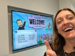 Donna Armstead's Instagram, Twitter & Facebook