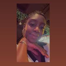 Postpartum is realizing we all can't look good at once. It's either the  baby, me or the house. We all know who wins..😂