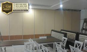 Kami partisi geser lipat melayani penjualan,membuat, mengerjakan penyekat ruangan meeting, aula, auditorium, ballroom hotel,kelas. Pintu Partisi Ruangan Geser Movable Partition Bandung Pintu Lipat Partisi Sliding Geser Partisi Ruangan Lipat