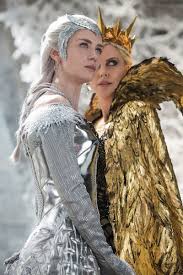Long before the evil queen ravenna (theron) was thought vanquished by snow white's blade, she watched silently as her sister, freya (blunt), suffered a heartbreaking betrayal and fled their kingdom. The Huntsman Winter S War