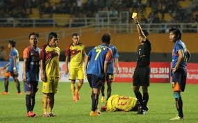 Sepak bola adalah olahraga bodoh. Fans Yang Bodoh Hingga Klub Dikelola Ala Kadarnya Ini 4 Alasan Sepak Bola Indonesia Tak Bakal Maju Sampai Kiamat Riau24 Com