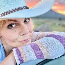 Tracy Mauldin's Instagram, Twitter & Facebook