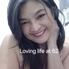 Boluntaryo na lang ang pagsusuot ng face mask sa outdoor areas na may  magandang bentilasyon at hindi matataong lugar. Base 'yan sa inilabas na  Executive Order ni Pangulong Ferdinand Marcos Jr.. Hinihikayat