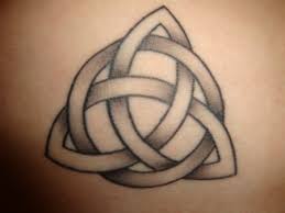 However, people tend to add other symbols to their tattoo or the triskele might be one part of a bigger piece that could include other symbols from the cultures the triskele has impacted. Elishana Triskele On My Body Tattoos Von Tattoo Bewertung De