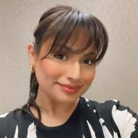 Donna Davila's Instagram, Twitter & Facebook