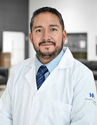 Dr. Luis Cabrera Montesillos