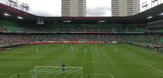 Wat zijn de grootste voetbalstadions van nederland? Rookverbod In Voetbalstadions Is Ongelooflijk Hypocriet En Wel Hierom