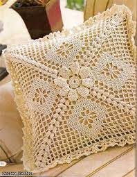 Es fácil de tejer y tiene un diseño increíble 😍solo se repiten 4 hileras y pueden combinar dos o más colores: Pin En Cojines