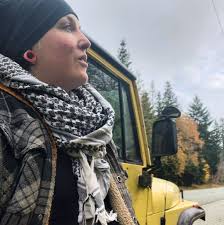 What do you do with your old and ripped up towels. Yes, I do have better  things to do 😂 but we are trying to recycle and upcycle ♻️ things as much