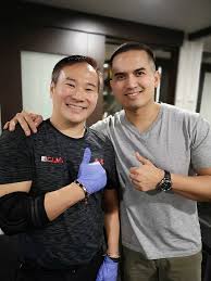 Reino barack dan faisal nasimuddin, dua pria yang saat ini namanya santer menjadi perbincangan publik. Chris Leong Datuk Wira Sm Faisal Nasimuddin Naza Group Facebook