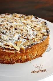 La Tarte Valbonnaise De Christophe Michalak Gateau Aux Amandes Facile Recette Gateau Poire Recette Christophe Michalak