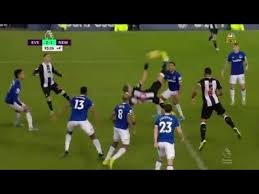 Florian lejeune (newcastle united) left footed shot from very close range to the centre of the goal following a set piece situation. Florian Lejuene Bicycle Kick Goal Vs Everton Everton Vs Newcastle 2 2 Reaction Youtube