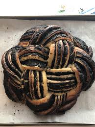 Had To Try My Hand At Dark Chocolate Babka For The First Time After The Braided Knot Caught My Eye Breadit Chocolate Babka Chocolate Bread Babka Recipe